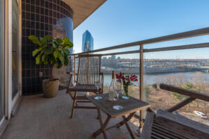 luxury living -Philadelphia - apartment with balcony and view